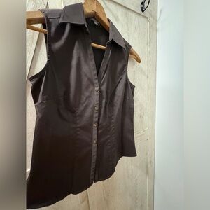 Ann Taylor Dark Brown Collared Sleeveless Top – Size S